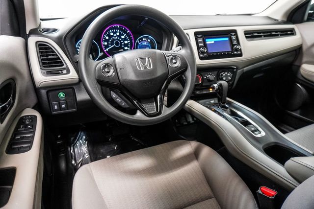 2017 Honda HR-V LX 2WD CVT - 23045891 - 10