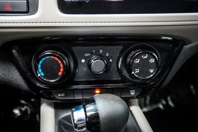 2017 Honda HR-V LX 2WD CVT - 23045891 - 18