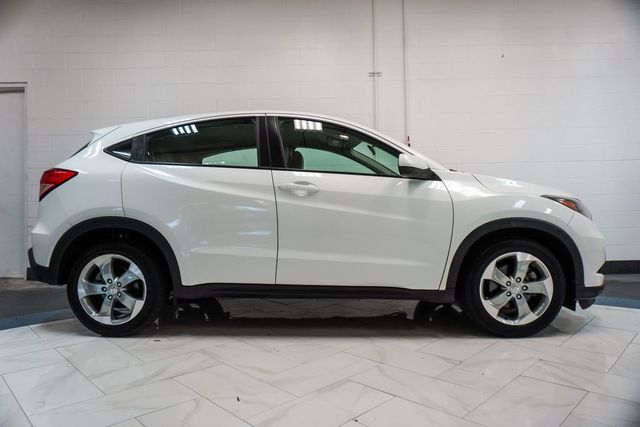 2017 Honda HR-V LX 2WD CVT - 23045891 - 28