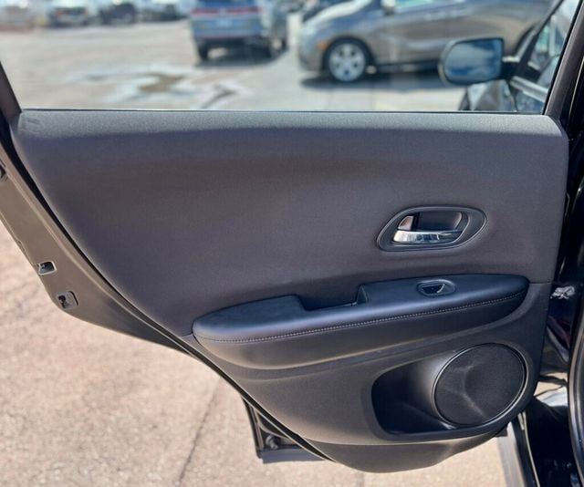 2017 Honda HR-V LX AWD CVT - 23006657 - 16