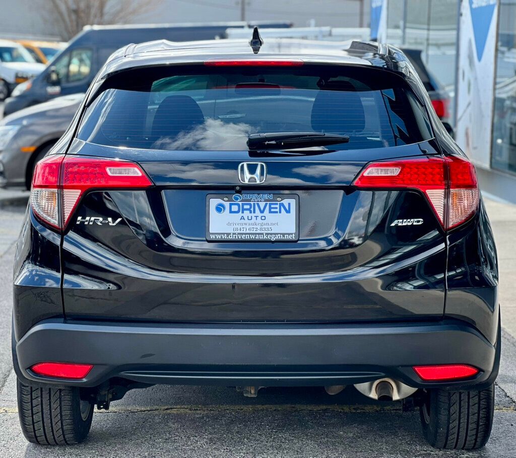 2017 Honda HR-V LX AWD CVT - 23006657 - 3