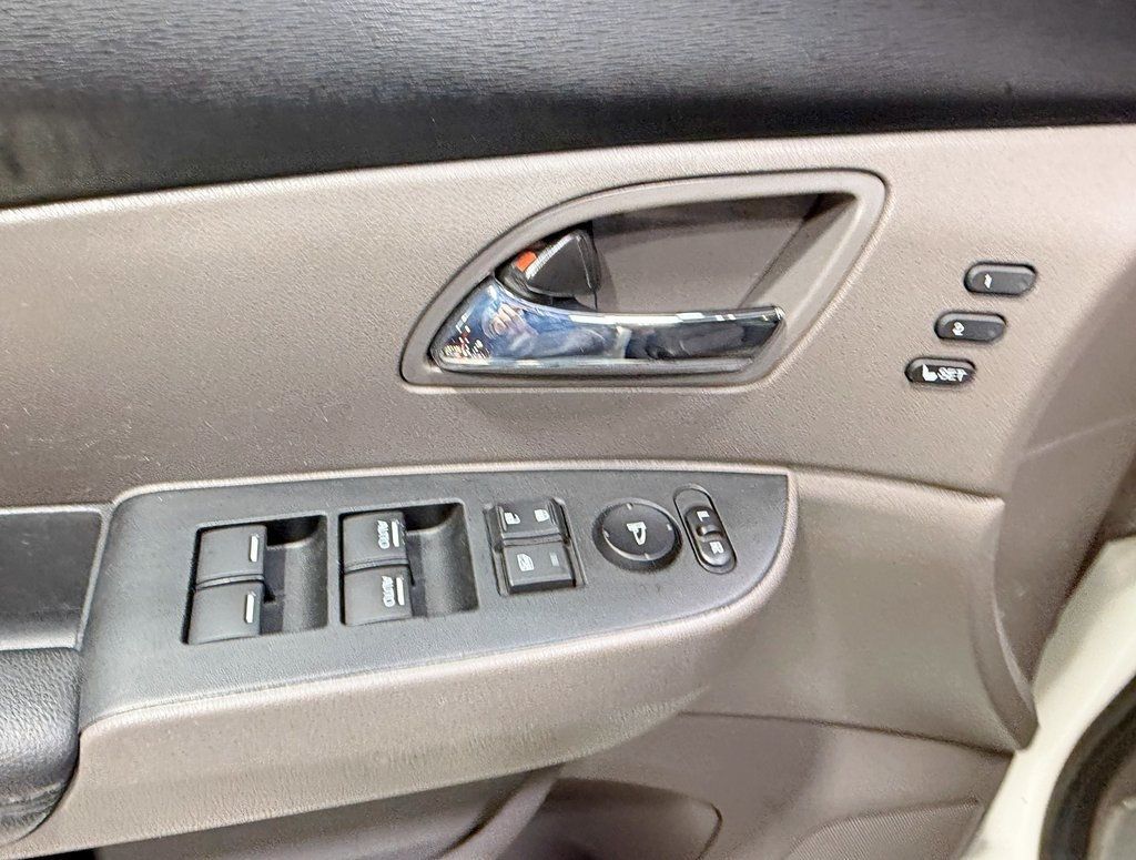 2017 Honda Odyssey  - 22961609 - 36