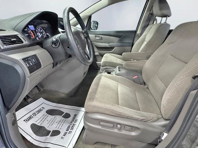 2017 Honda Odyssey SE Automatic - 23055211 - 10