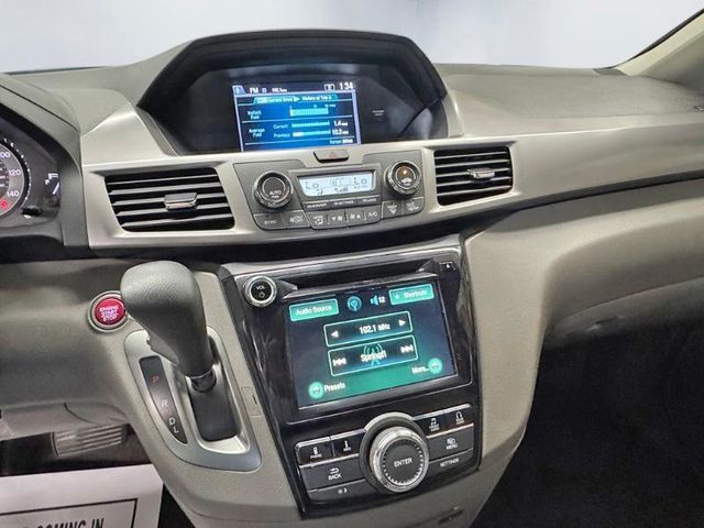 2017 Honda Odyssey SE Automatic - 23055211 - 11