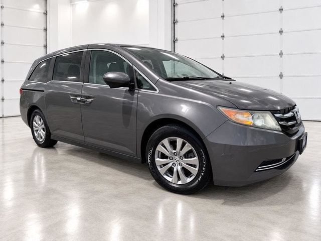 2017 Honda Odyssey SE Automatic - 23055211 - 29