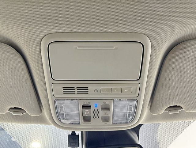 2017 Honda Odyssey Touring - 22961609 - 28