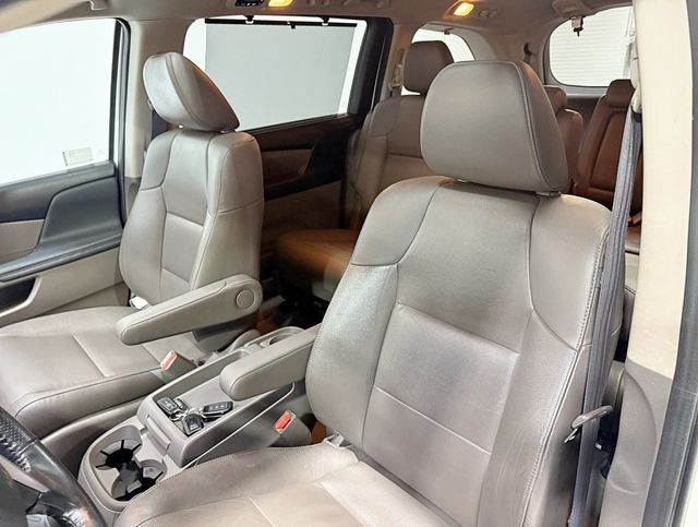 2017 Honda Odyssey Touring - 22961609 - 33