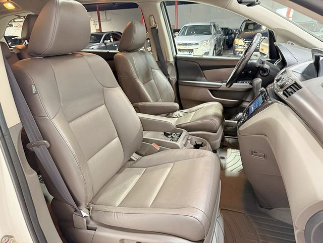 2017 Honda Odyssey Touring - 22961609 - 53