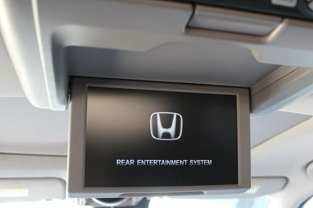 2017 Honda Pilot AWD ELITE LOADED W/ NAVIGATION, REAR DVD, MOONROOF, LEATHER - 23038188 - 10