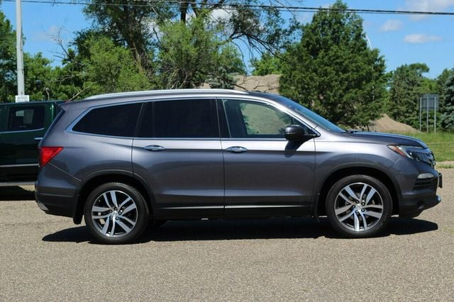 2017 Honda Pilot AWD ELITE LOADED W/ NAVIGATION, REAR DVD, MOONROOF, LEATHER - 23038188 - 1