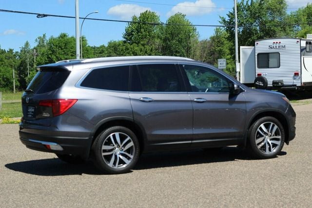 2017 Honda Pilot AWD ELITE LOADED W/ NAVIGATION, REAR DVD, MOONROOF, LEATHER - 23038188 - 2