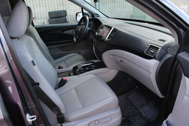 2017 Honda Pilot AWD ELITE LOADED W/ NAVIGATION, REAR DVD, MOONROOF, LEATHER - 23038188 - 7