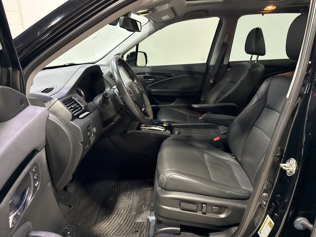 2017 Honda Pilot Elite AWD - 22995076 - 24