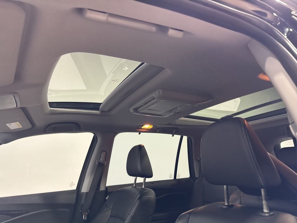 2017 Honda Pilot Elite AWD - 22995076 - 27