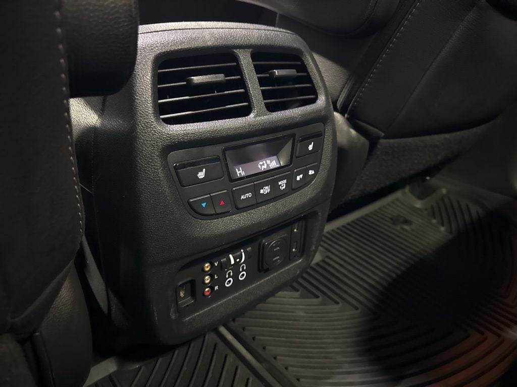 2017 Honda Pilot Elite AWD - 22995076 - 34