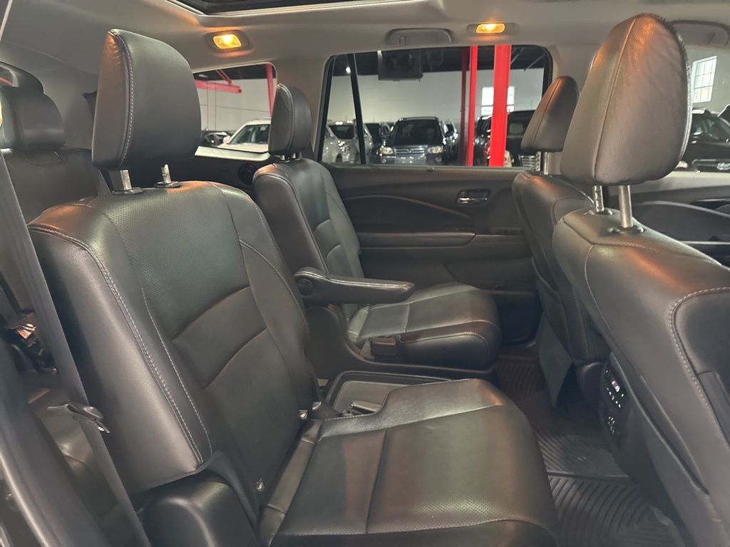 2017 Honda Pilot Elite AWD - 22995076 - 45