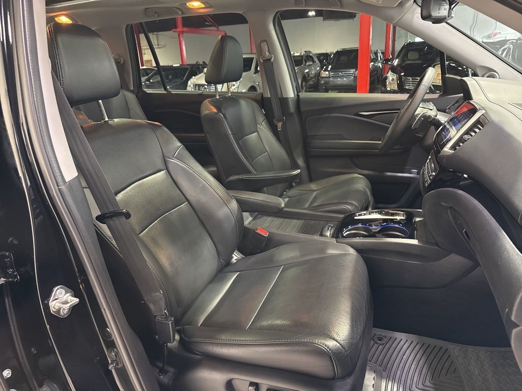 2017 Honda Pilot Elite AWD - 22995076 - 51