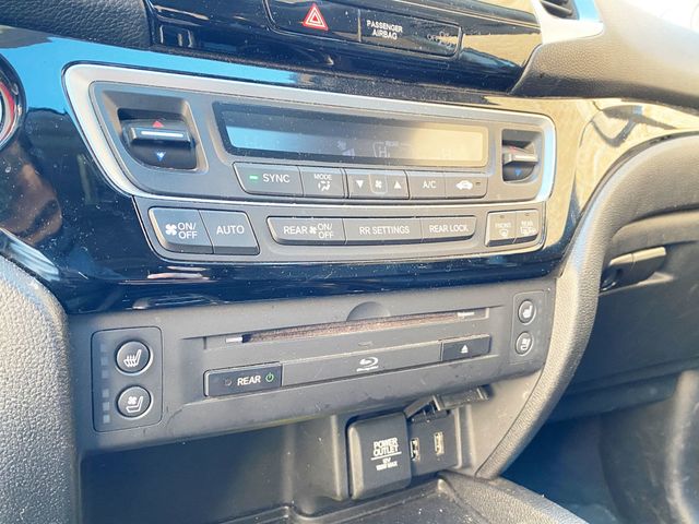 2017 Honda Pilot Elite AWD - 23000108 - 10