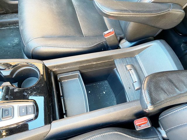 2017 Honda Pilot Elite AWD - 23000108 - 12