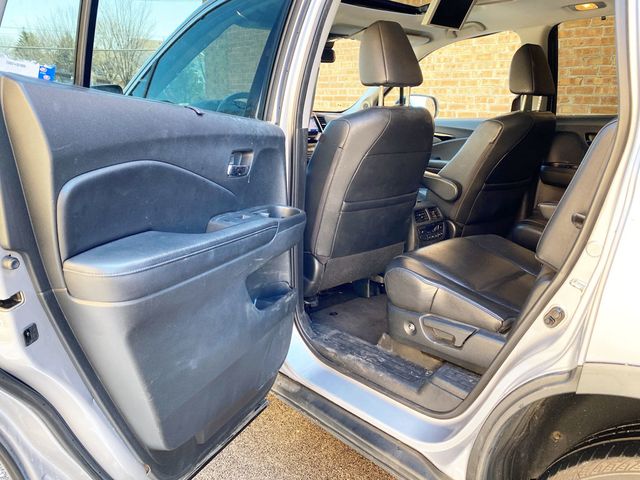 2017 Honda Pilot Elite AWD - 23000108 - 14