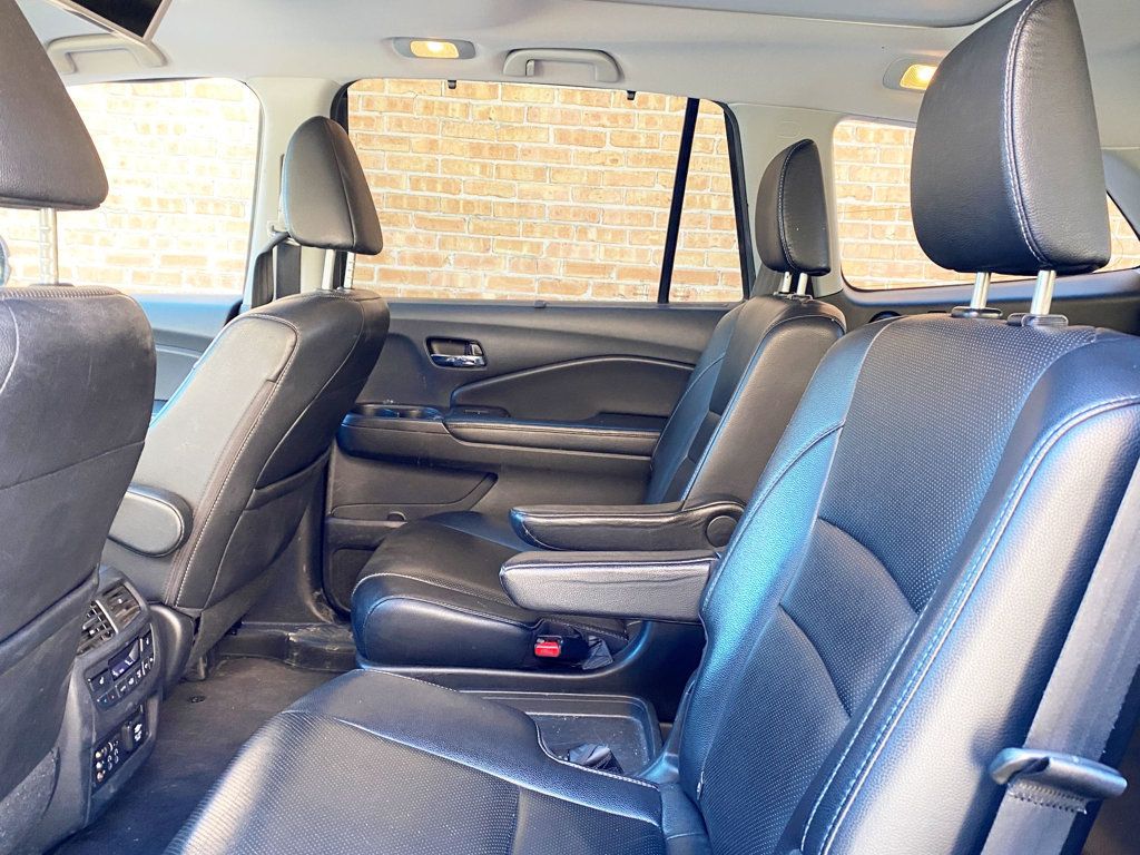 2017 Honda Pilot Elite AWD - 23000108 - 15