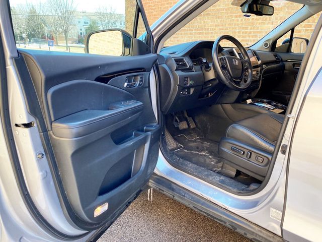 2017 Honda Pilot Elite AWD - 23000108 - 4