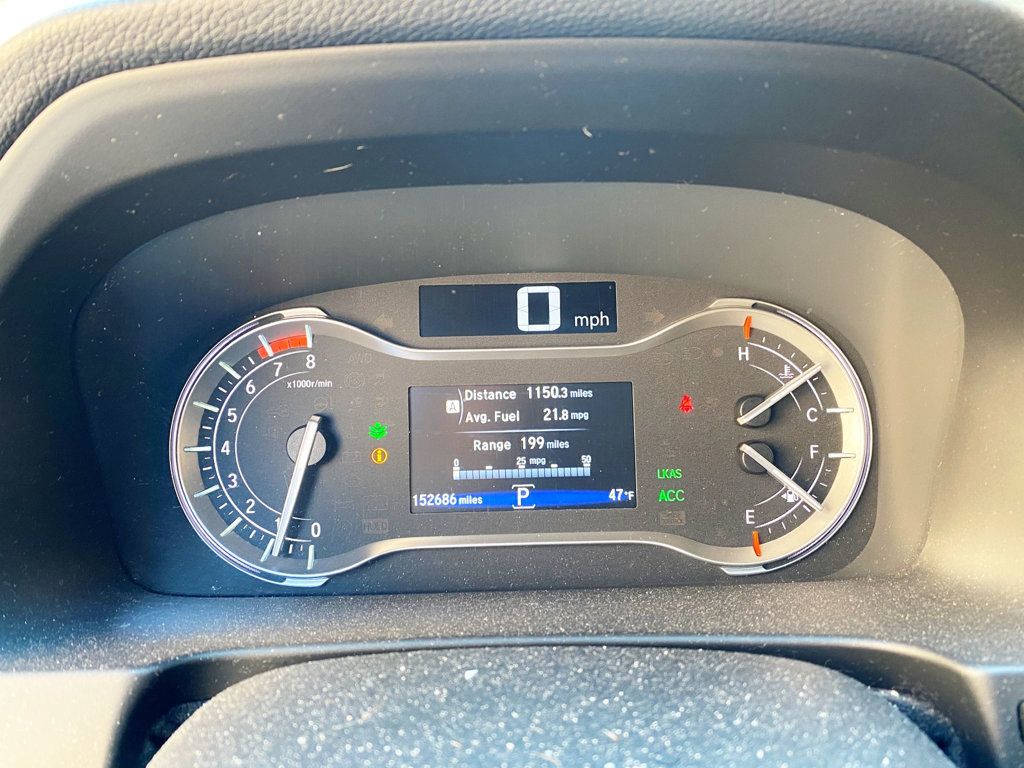 2017 Honda Pilot Elite AWD - 23000108 - 8