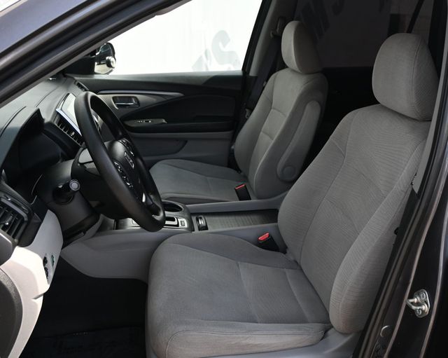 2017 Honda Pilot EX - 23010979 - 11