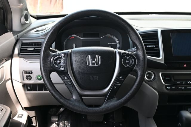 2017 Honda Pilot EX - 23010979 - 8