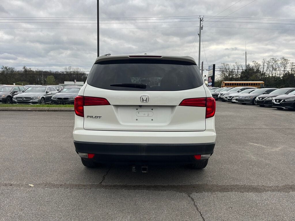 2017 Honda Pilot EX 2WD - 22671446 - 5