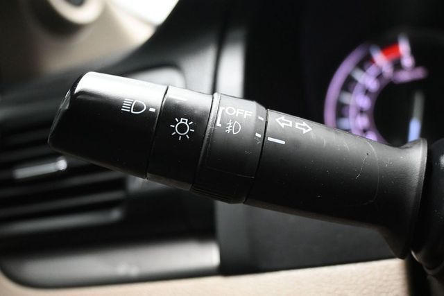 2017 Honda Pilot EX-L 2WD - 23048858 - 19
