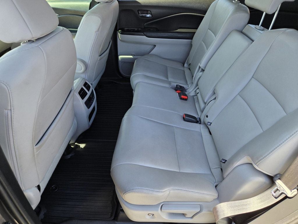 2017 Honda Pilot EX-L AWD - 22914866 - 9