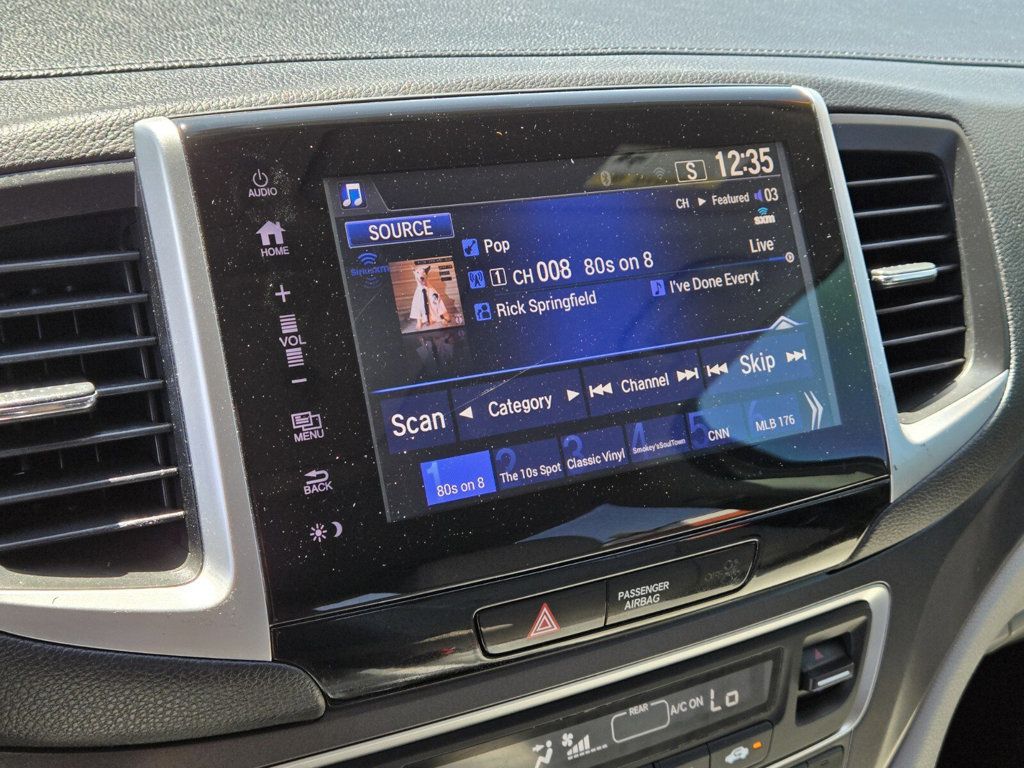 2017 Honda Pilot EX-L AWD - 22914866 - 19