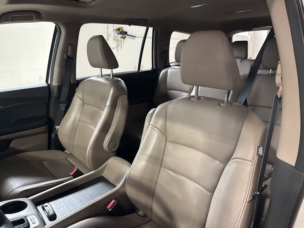 2017 Honda Pilot EX-L AWD - 23011649 - 27