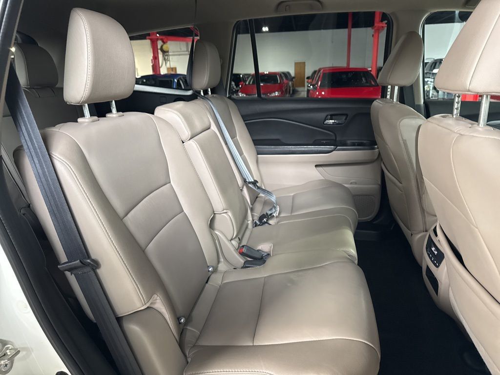 2017 Honda Pilot EX-L AWD - 23011649 - 42