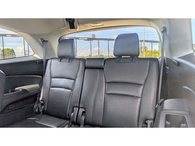2017 Honda Pilot EX-L AWD - 22905192 - 18
