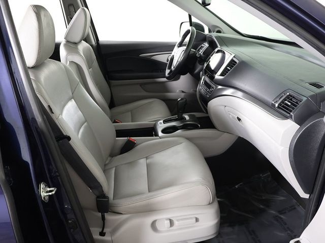 2017 Honda Pilot EX-L AWD - 23082315 - 27