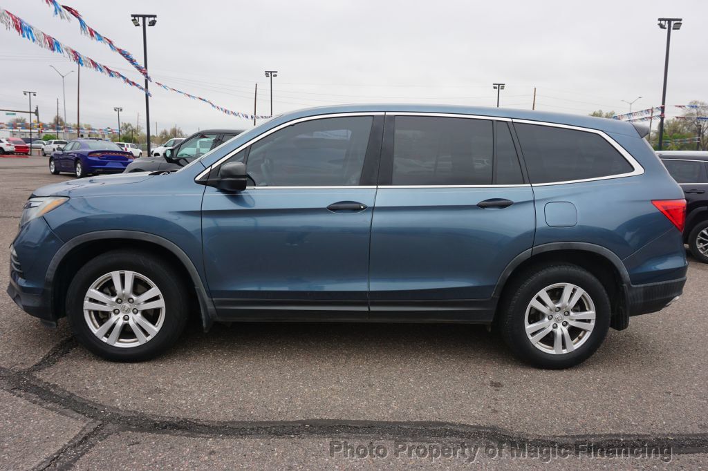 2017 Honda Pilot LX 2WD - 22832457 - 2