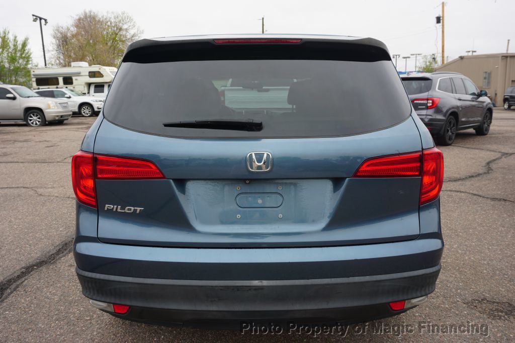 2017 Honda Pilot LX 2WD - 22832457 - 3