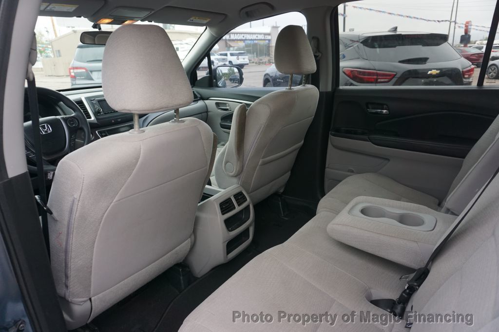 2017 Honda Pilot LX 2WD - 22832457 - 6