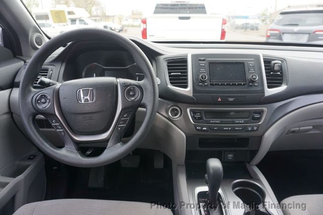 2017 Honda Pilot LX 2WD - 22832457 - 8