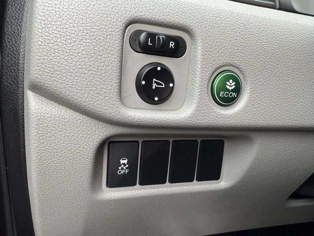 2017 Honda Pilot LX 2WD - 22931358 - 24