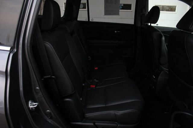 2017 Honda Pilot ONE OWNER AWD TOURING W/ REAR DVD, NAVIGATION - 22947058 - 9