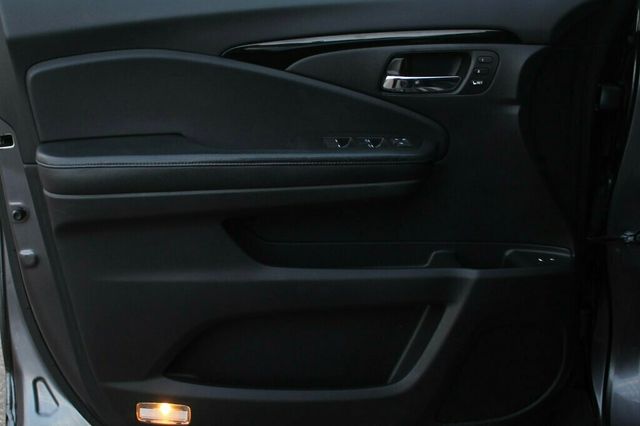 2017 Honda Pilot ON SALE...ONE OWNER AWD TOURING W/ REAR DVD, NAVIGATION - 22947058 - 19