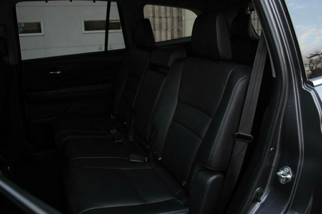 2017 Honda Pilot ON SALE...ONE OWNER AWD TOURING W/ REAR DVD, NAVIGATION - 22947058 - 30