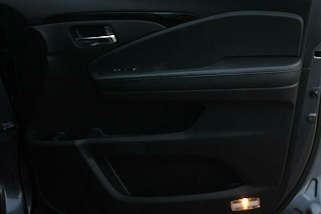 2017 Honda Pilot ON SALE...ONE OWNER AWD TOURING W/ REAR DVD, NAVIGATION - 22947058 - 5