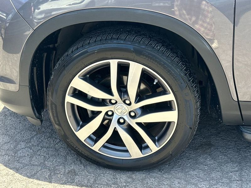 2017 Honda Pilot Touring 2WD - 23051435 - 10