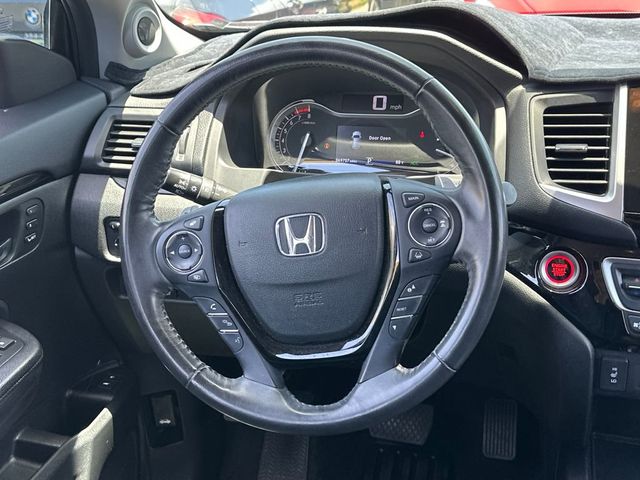 2017 Honda Pilot Touring 2WD - 23051435 - 16
