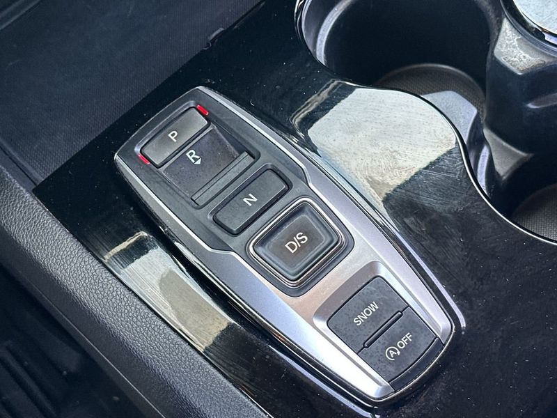 2017 Honda Pilot Touring 2WD - 23051435 - 17