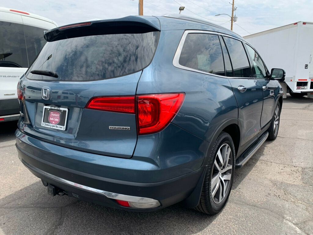 2017 Honda Pilot Touring photo 15